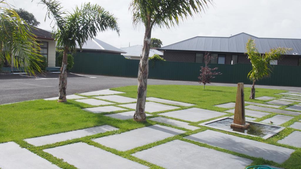 Coronation Court Motel New Plymouth Extérieur photo