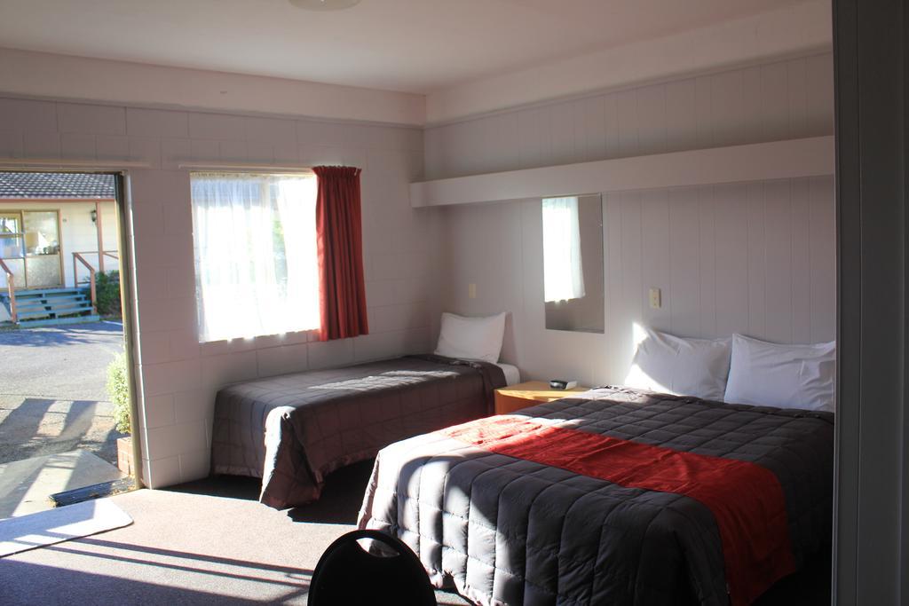 Coronation Court Motel New Plymouth Extérieur photo