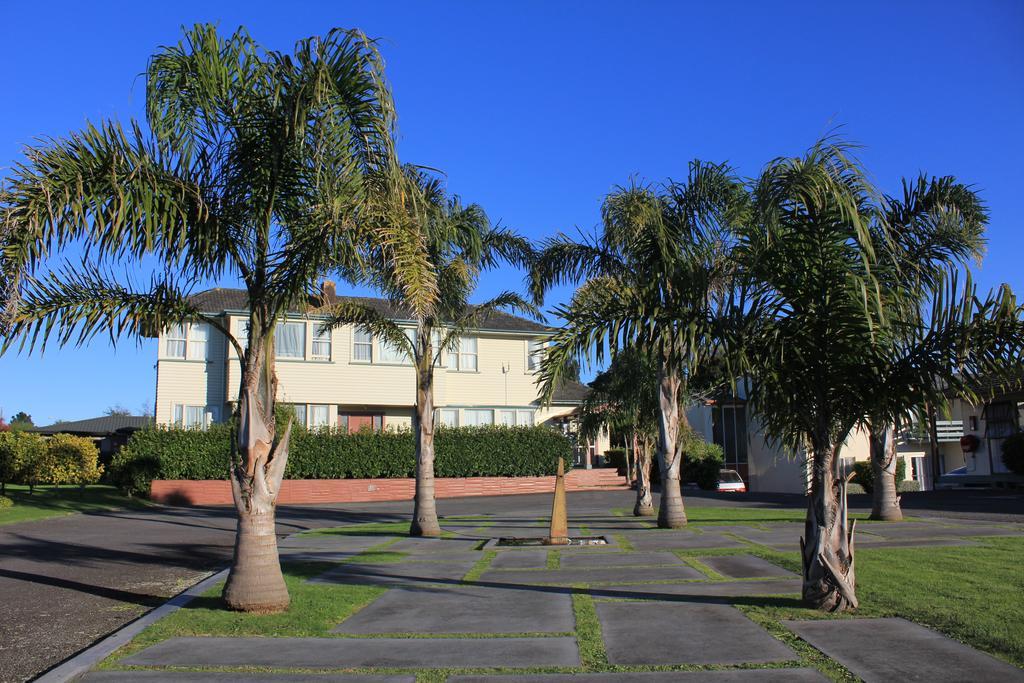 Coronation Court Motel New Plymouth Extérieur photo